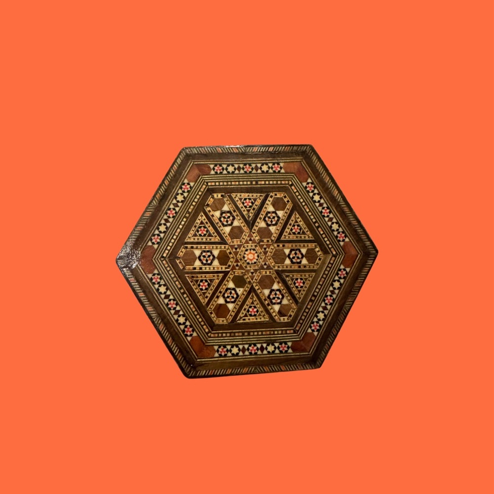 Beautiful inlay wood box